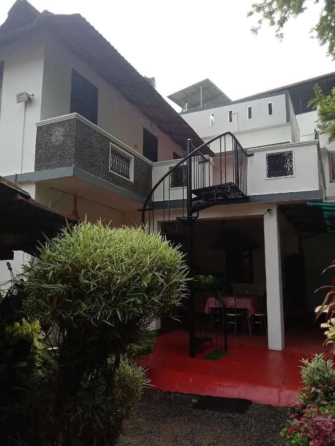 Eden Garden Farm Stay Kochi Indien