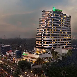 فندق هوليداي إن كوتشي, Kochi